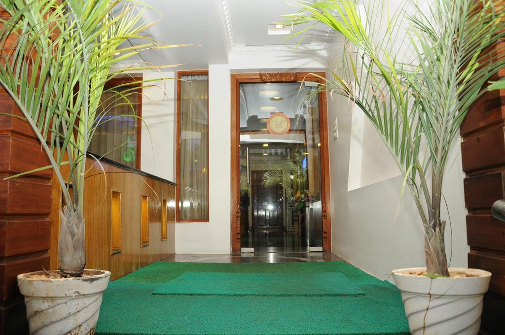 Sri Sarvesha Js Palace Temple View Tiruvannāmalai Екстериор снимка